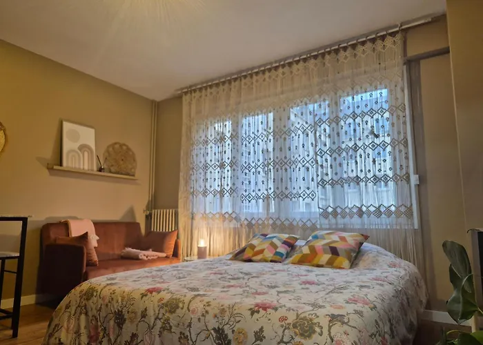 Camaieu Hypercentre Parking Prive